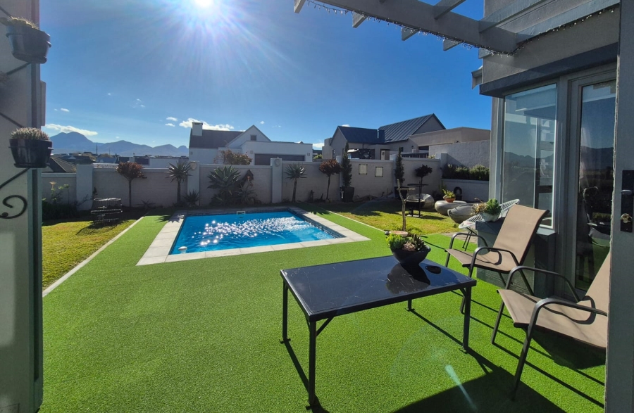 3 Bedroom Property for Sale in Blue Mountain Village Western Cape